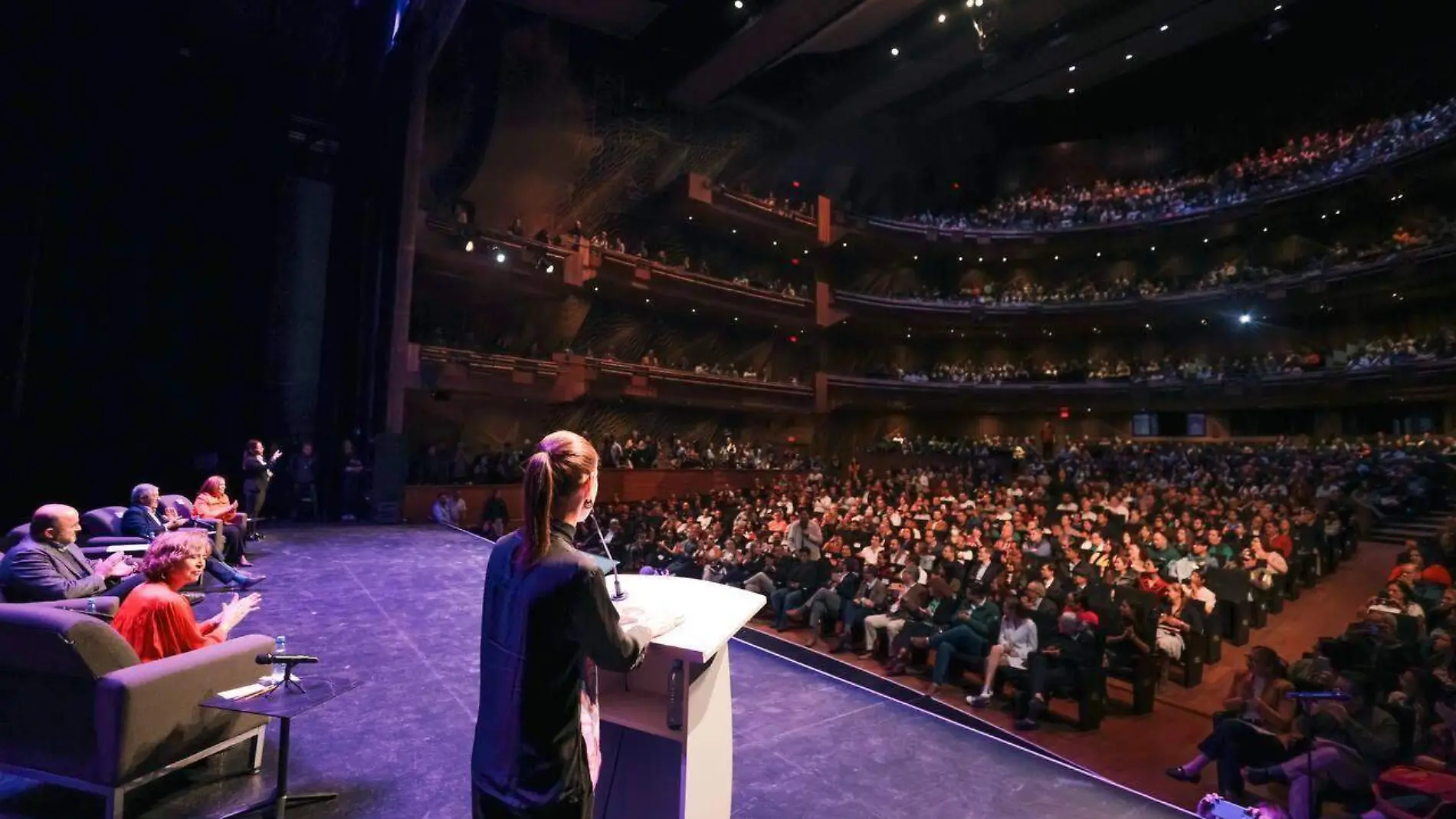 Claudia Sheinbaum foro Diálogos por la Educación